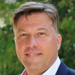 Dr. Michael Nutto